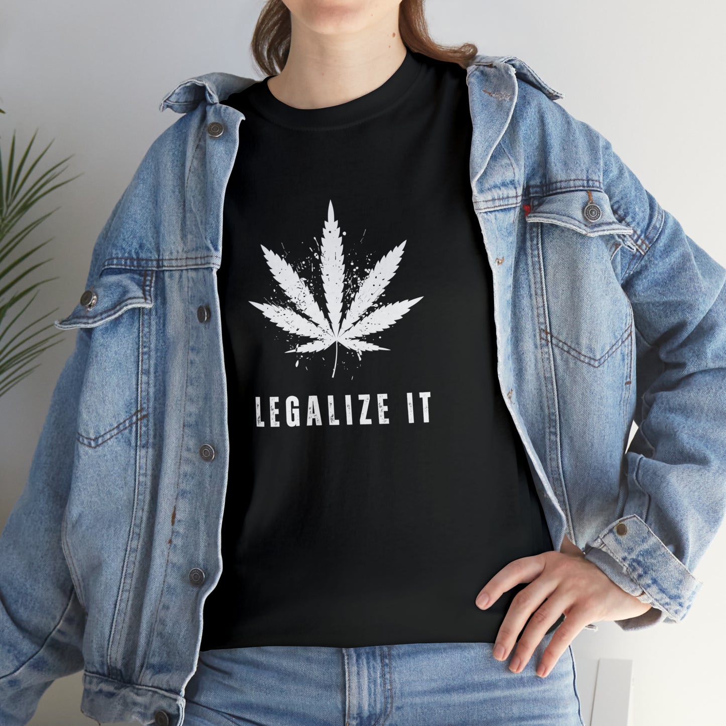 LEGALIZE IT Unisex Heavy Cotton Tee